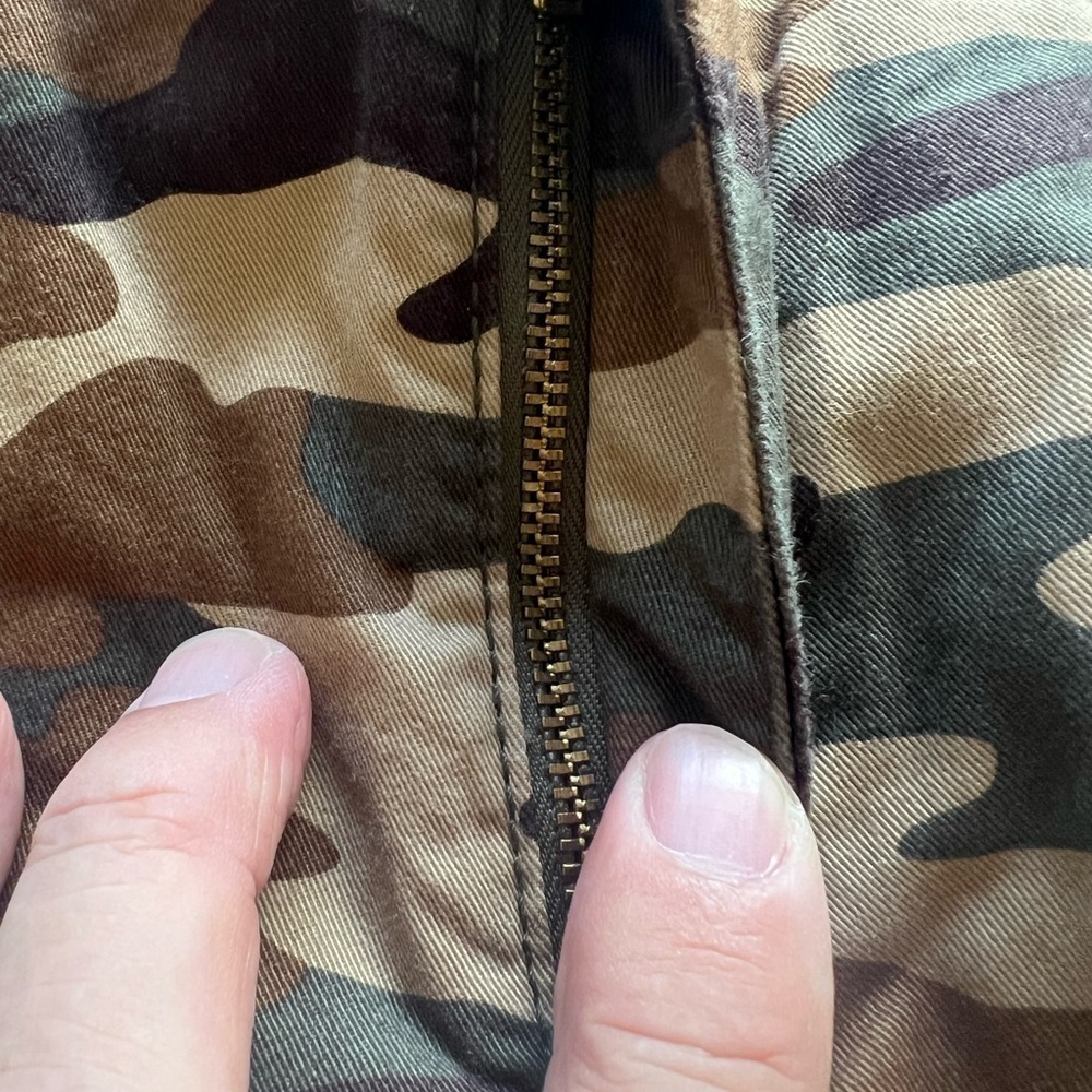 NWT Women's Levis 94 Baggy Cargo Pants 26x30 Camouflage Mid-Rise Wide Leg - Picture 9 of 14